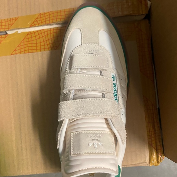 Adidas x IVY PARK Super Sleek Three-Strap V1 - Picture 4 of 6